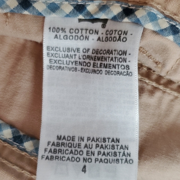 Levis Cargo capris🌹 - Picture 6 of 7